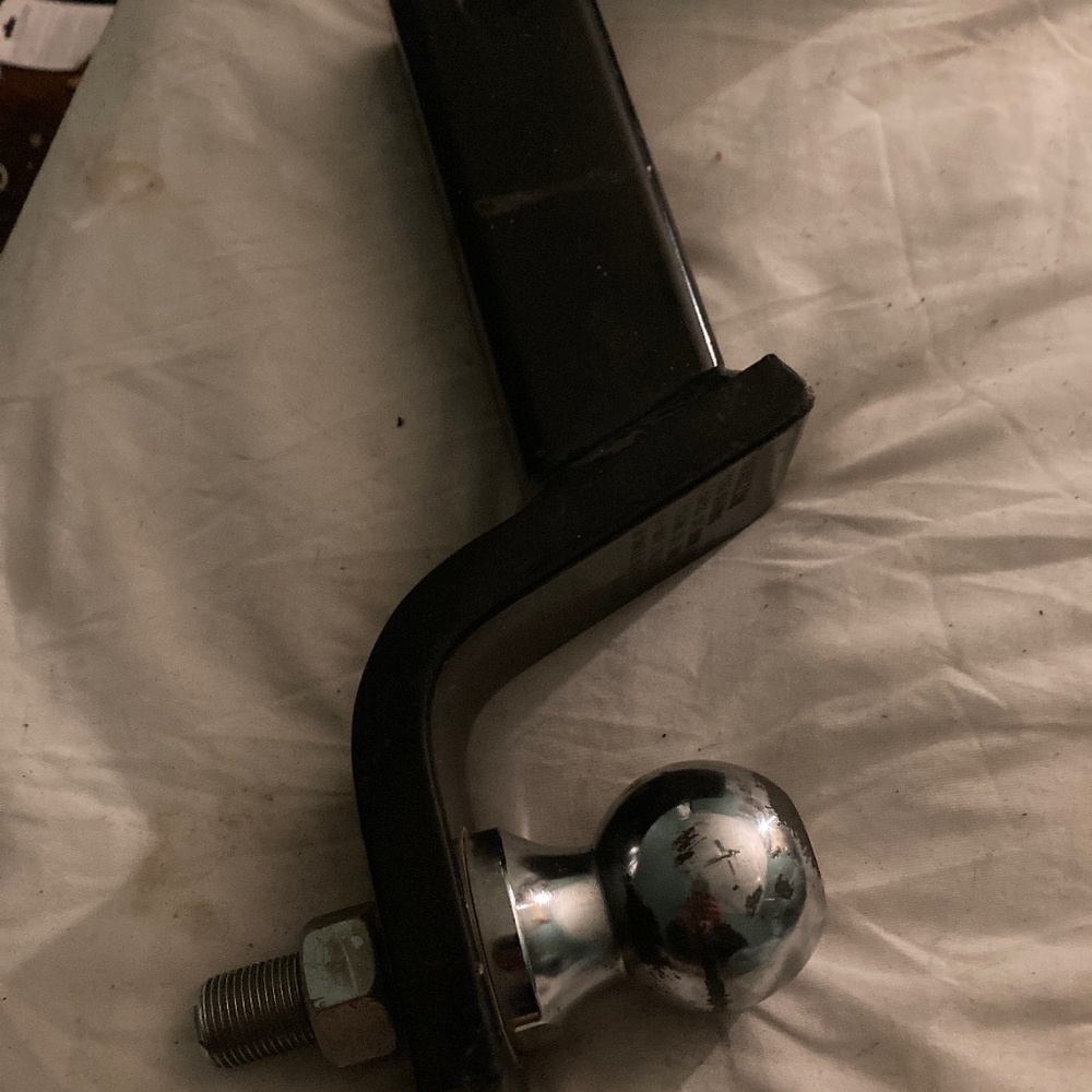 Horizon hitch and ball